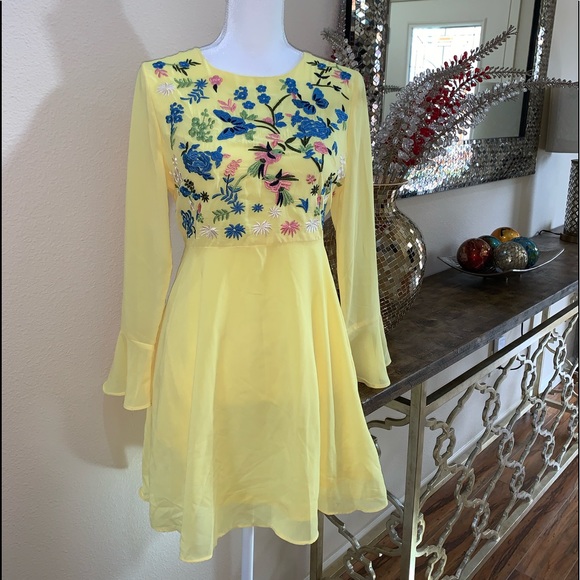 Available gorgeous yellow dress - Picture 8 of 16